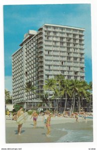 WAIKIKI, Oahu, Hawaii, 1940-60s; Outrigger Hotel, Beachgoers