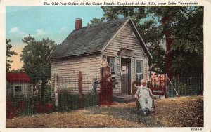 POST OFFICE SHEPHERD OF THE HILLS MISSOURI BLACK AMERICANA POSTCARD (c. 1940s)
