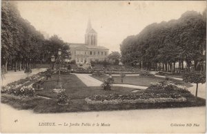 CPA LISIEUX Le Jardin Public et le Musee (1227582)