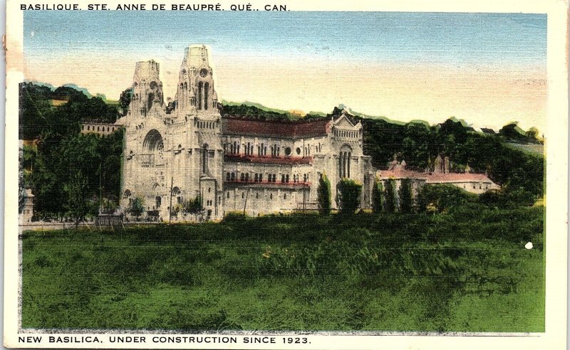 c1930 SAINT ANNE DE BEAUPRE QUEBEC CANADA BASILICA CONSTRUCTION POSTCARD 43-127