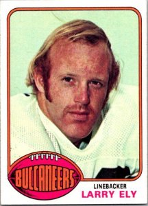 1976 Topps Football Card Larry Ely Tampa Bay Buccaneers sk4244