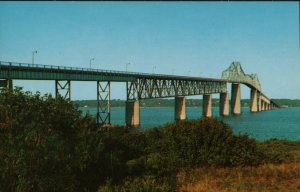 Jamestown Bridge connected Jamestown to the mainland. PC