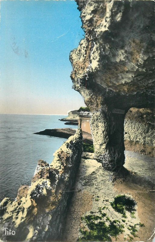 France Postcard Mescheres les Bains Cave great view