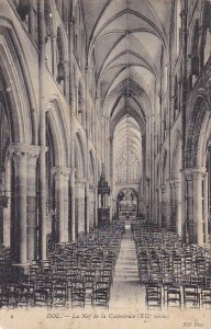 France Dol de Bretagne La nef de la Cathedrale