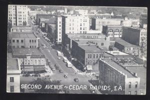 CEDAR RAPIDS IOWA DOWNTOWN SECOND AVENUE STREET SCENE VINTAGE POSTCARD