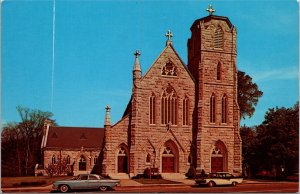VINTAGE STANDARD SIZE POSTCARD ST. PETERS CHURCH AT GREAT BARRINGTON MASS