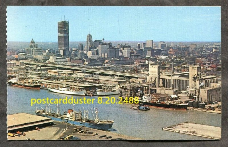 2488 - TORONTO 1960s Skyline. Ships in Harbour