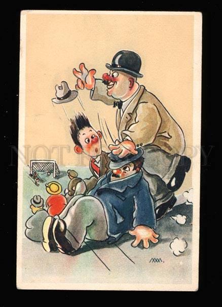 016732 Football Drunk men playing Vintage comical PC