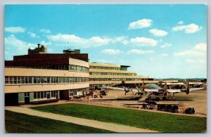 Greater Pittsburgh Airport  Pennsylvania  - Postcard