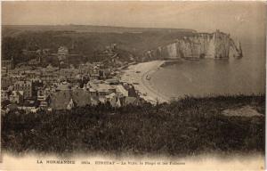 CPA ETRETAT-La Ville la Plage et les Falaises (347724)