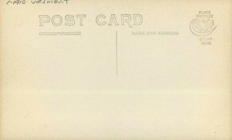 Vermont C-1910 Post Mils Hotel Roadside RPPC Photo Postcard 21-8197