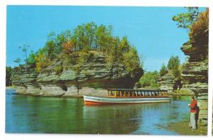 Wisconsin Dells Lone Rock Island Tour Boat WI Vintage Postccard