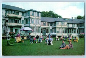 Gravenhurst Muskoka Ontario Canada Postcard New Gateway Hotel c1950's