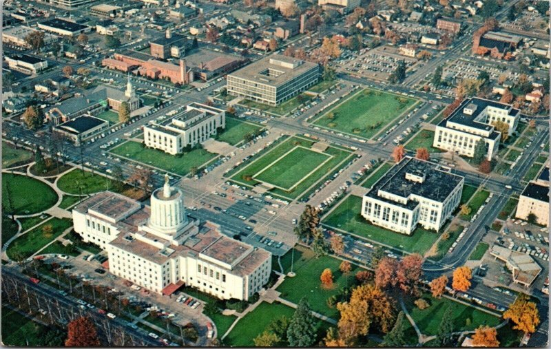 Salem Oregon Capitol Building Mall Goverment Building Plastichrome Unp Postcard