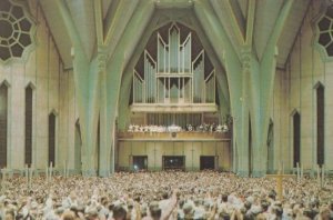 Basilica Organ Large Attendance Service 1970s Quebec Postcard