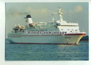 LN0241 - German Liner - Berlin , built 1980 - postcard