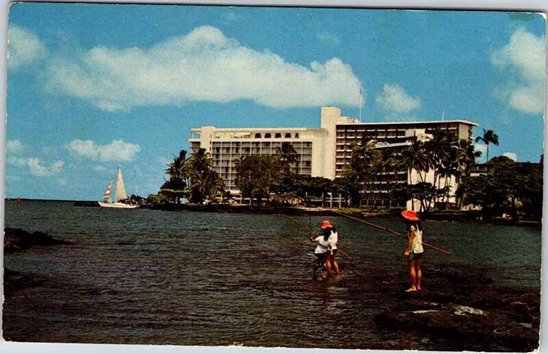 Postcard RESORT SCENE Hilo Bay Hawaii HI AK3083