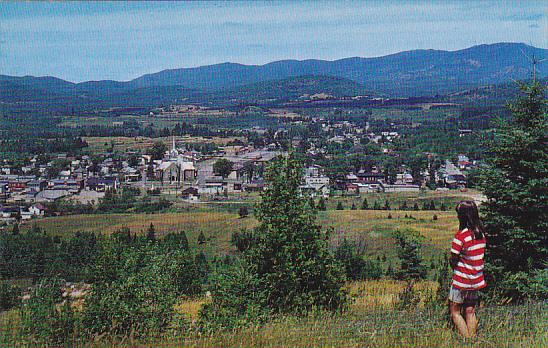 Canada Vue de St Jovite dans les Laurentides Quebec