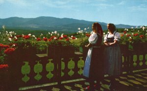 Vintage Postcard Baroness Von Trapp & Daughter Hedwig Lodge In Stowe Vermont VT