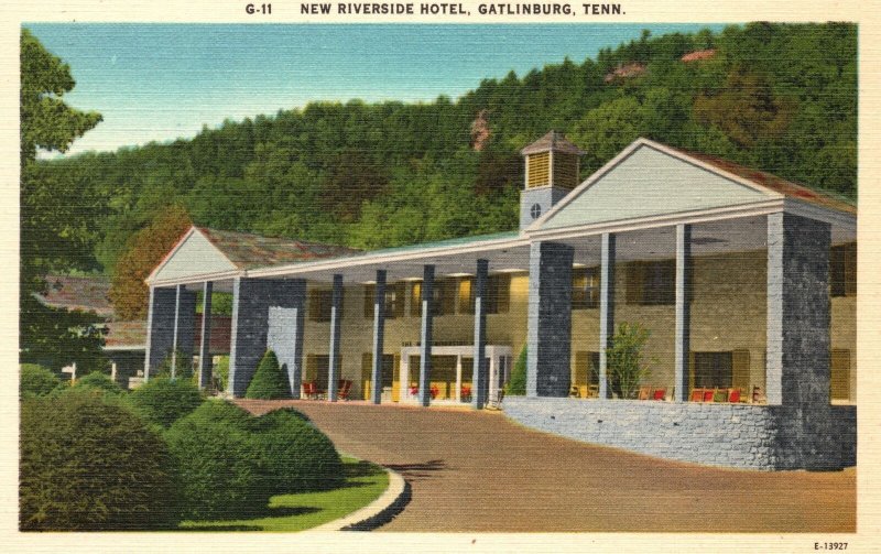 Vintage Postcard New Riverside Hotel Landscape Driveway Gatlinburg Tennessee TN