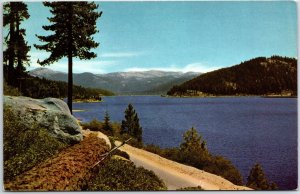 VINTAGE POSTCARD VIEW OF HUNTINGTON LAKE NEAR FRESNO CALIFORNIA UNION 76 SERIES