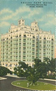 Dallas Park Hotel roadside Miami Beach Florida Teich linen Postcard 20-12917