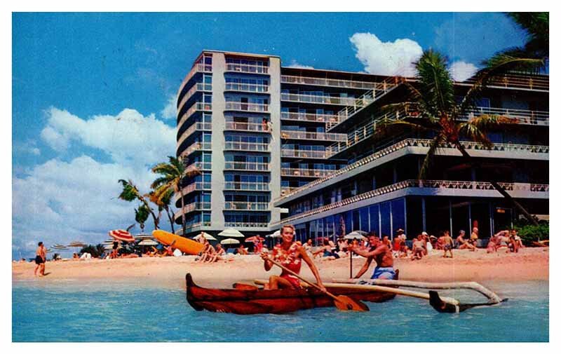 Postcard HOTEL SCENE Honolulu - Waikiki Hawaii HI AR1782