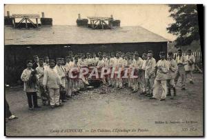 Old Postcard Army Camp & # 39Auvours the kitchens Peeling apples