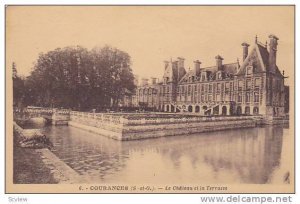 COURANCES, Le Chareau et la Terrasse, Ile-de-France, France, 10-20s