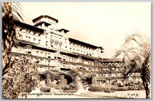 Pasadena California 1940s RPPC Real Photo Postcard Huntington Hotel Entrance Ivy