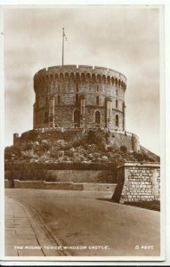 Berkshire Postcard - The Round Tower - Windsor Castle - Real Photo - Ref 11941A