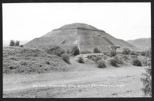 Pyramid Del Sol Teotihuacan MEXICO RPPC Unused c1940s