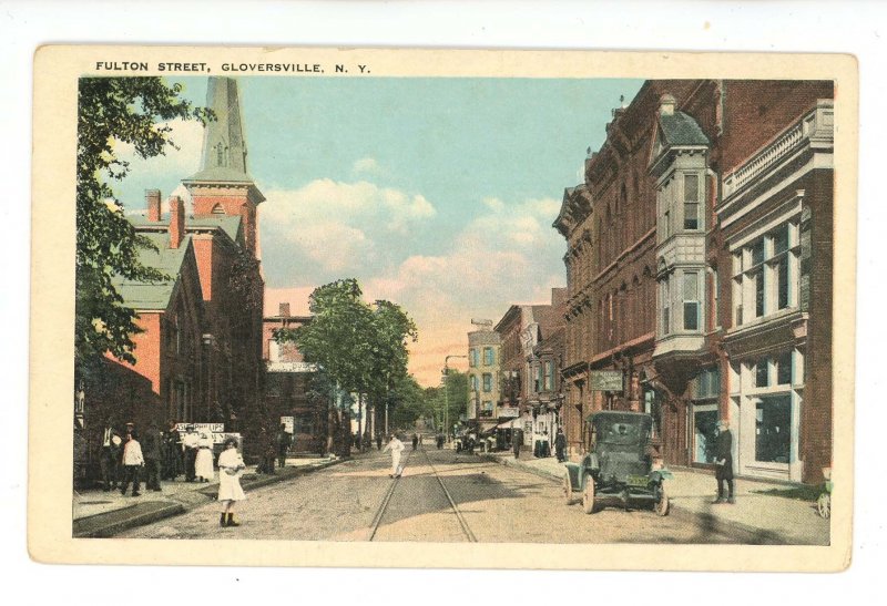 NY - Gloversville. Fulton Street ca 1915   (faint crease)