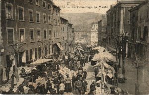 CPA RIVE-de-GIER Rue Victor Hugo. Le Marché (664362)