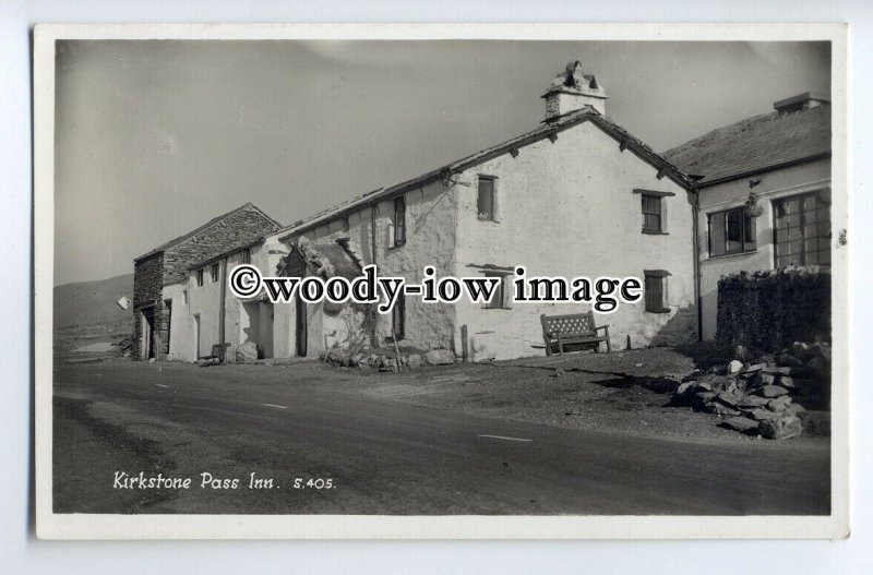 tp9060 - Cumbria - The Whitewashed  Kirkstone Pass Inn, from the Road - postcard