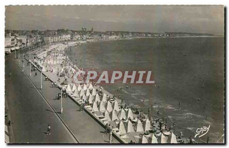 Modern Postcard Les Sables d'Olonne Vendee General view of the Beach