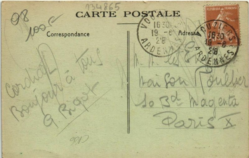 CPA VOUZIERS - Rue Bournizet et Pensionnat St-Louis (134865)