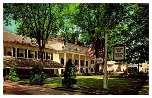 Postcard HOTEL SCENE Rhinebeck New York NY AU5856