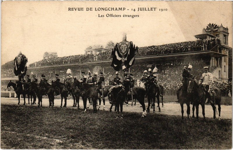 CPA PARIS Revue du 14 Juillet 1910 Officiers Etrangers (1242326)