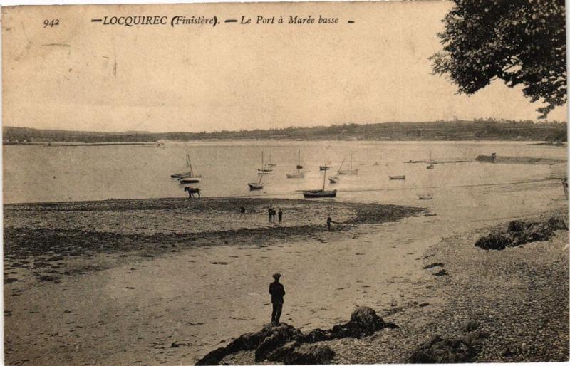 CPA Locquirec (Finistere) - Le Port a Marée basse (243653)