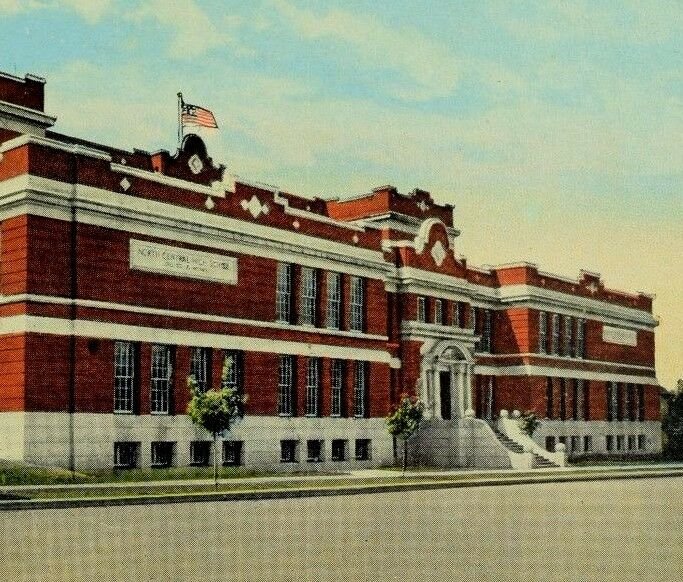 Vintage North Central High School, Spokane Wash. Postcard P47