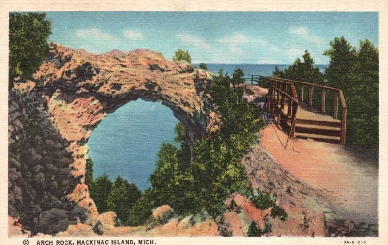 Vintage Postcard Arch Rock Famous Limestone Arch Mackinac Island Michigan MI