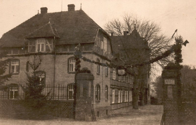 Vintage Postcard 1910's Old Historic House Architectural Building RPPC