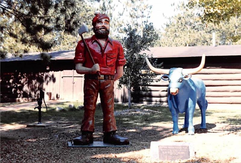 Paul Bunyan and Babe - Eau Claire, Wisconsin, camera photograph