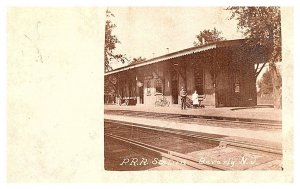 New Jersey Beverly , Railroad Station     RPPC