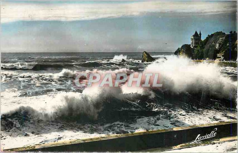 Modern Postcard Biarritz Wave Equinox