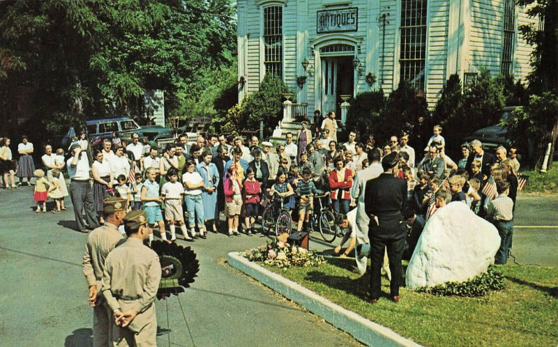 Palisades NY Memorial Day Services Street Vue Antique Store Postcard