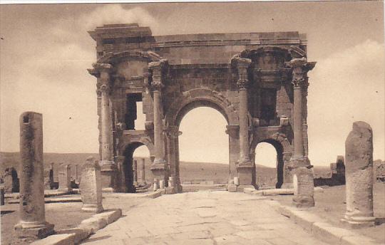 Tunisia Ruines Romaines de Timgad Arc de Trajan Facade Orientale