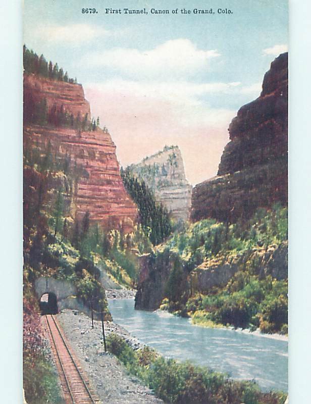 Divided-back TRAIN TRACK BY RIVER Colorado River In Grand Canyon CO AD8398