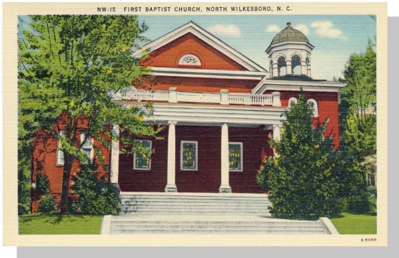 North Wilkesboro, North CarolinaNC Postcard, First Baptist Church, Near Mint!